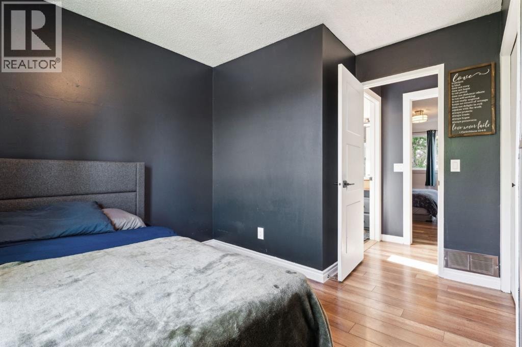 147 Falchurch Crescent NE — photo 15