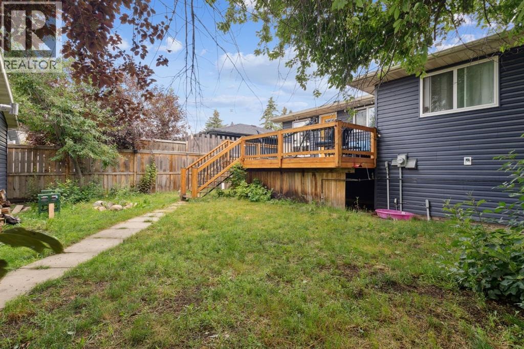 147 Falchurch Crescent NE — photo 30