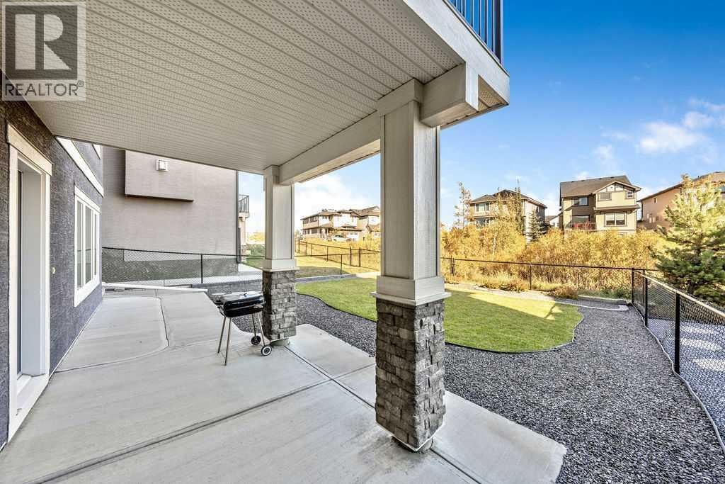 82 Panton View NW — photo 32
