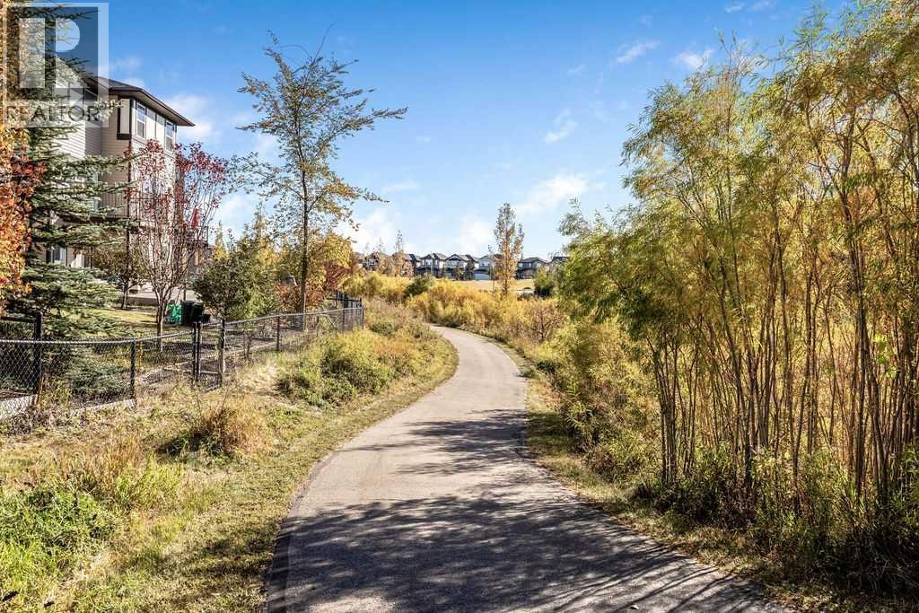 82 Panton View NW — photo 41