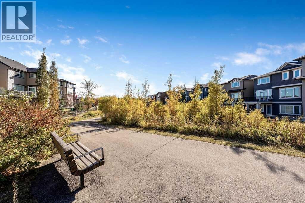 82 Panton View NW — photo 40