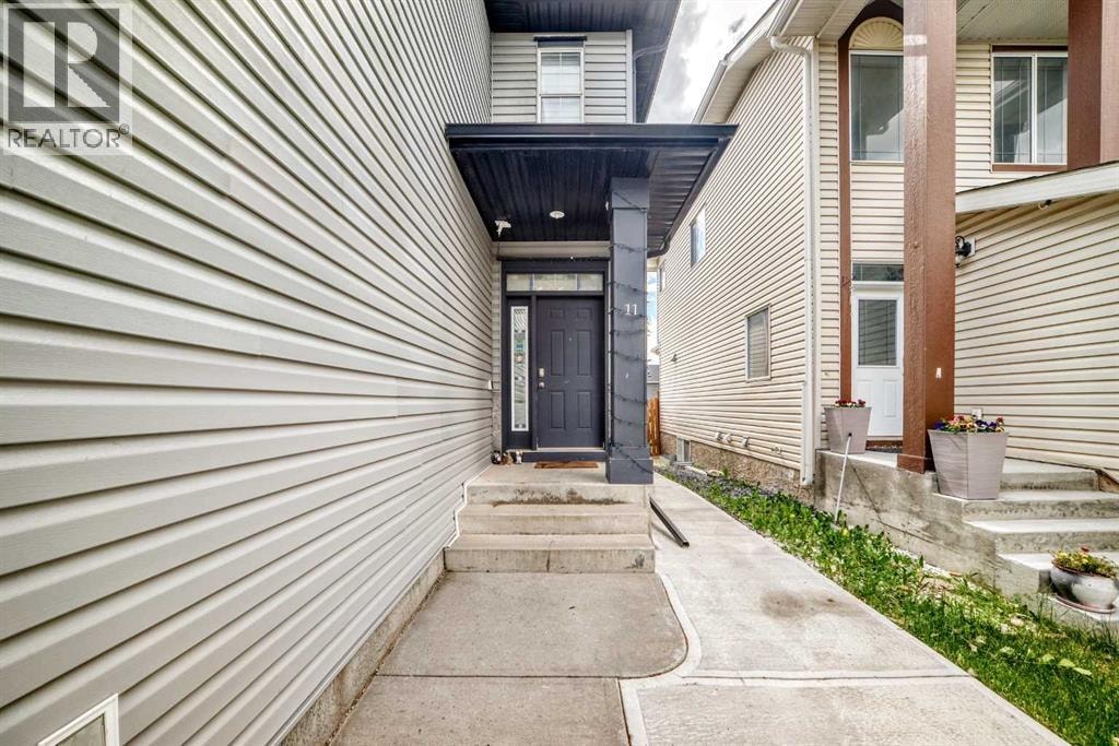11 Taralake Way NE — photo 3