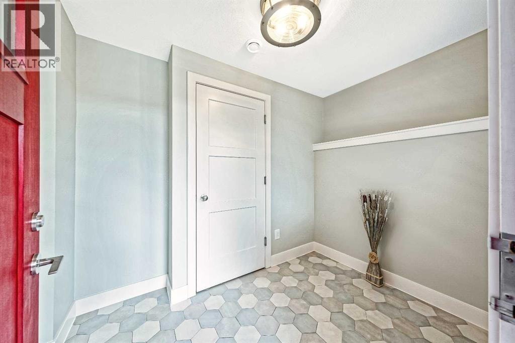 23 31 Avenue SW — photo 22