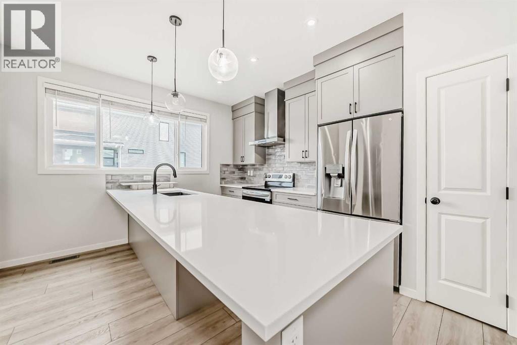 212 Lucas Place NW — photo 8