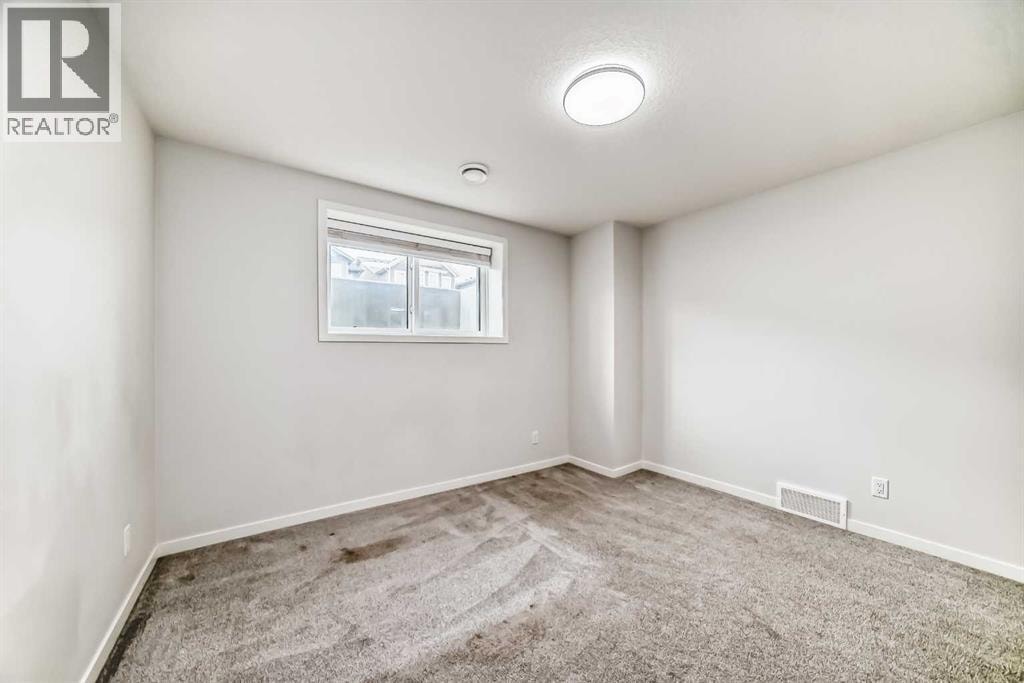 212 Lucas Place NW — photo 37