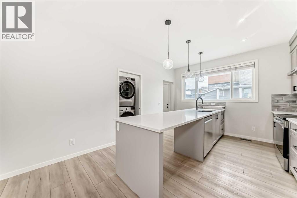 212 Lucas Place NW — photo 10