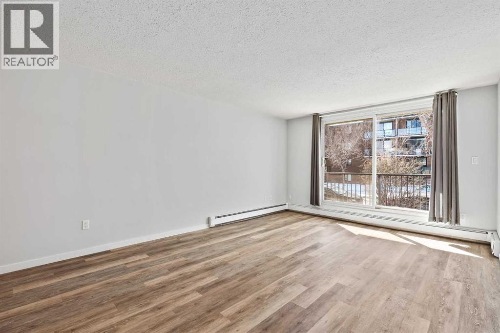 204, 310 4 Avenue NE — photo 13