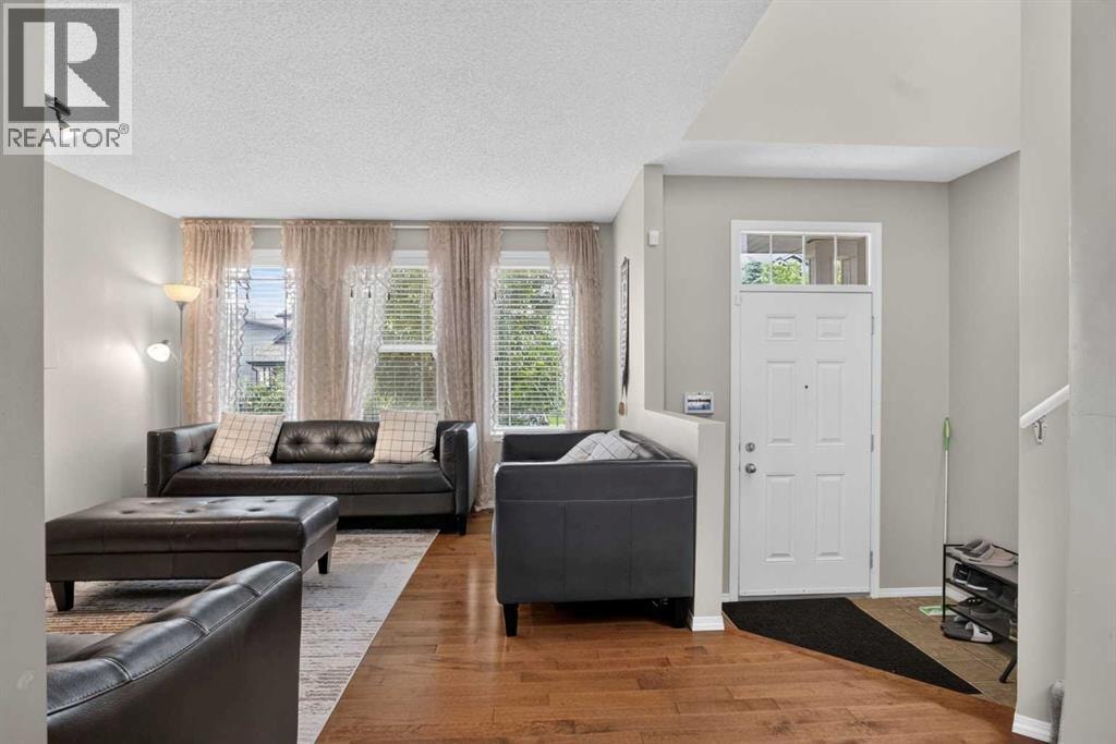 116 Panora Close NW — photo 5