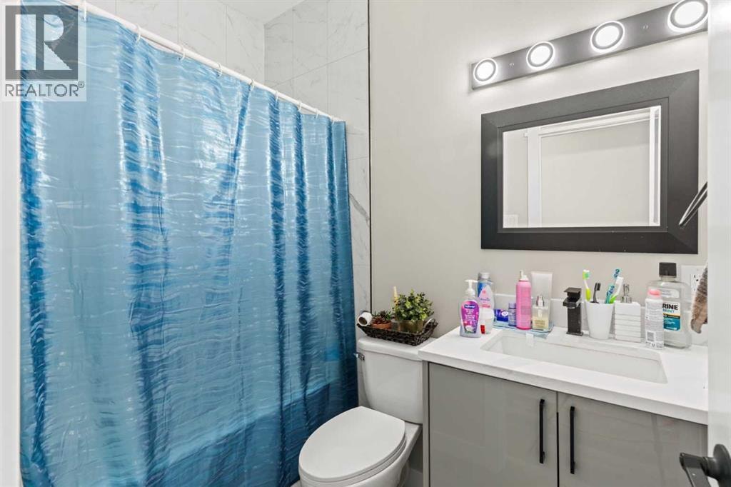 710 / 712 72 Avenue NW — photo 35