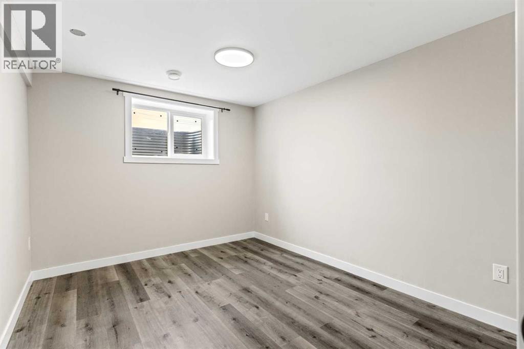 710 / 712 72 Avenue NW — photo 29