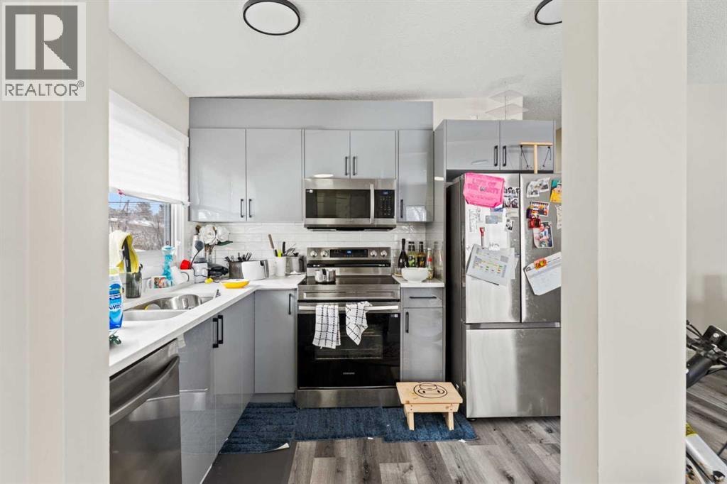 710 / 712 72 Avenue NW — photo 33