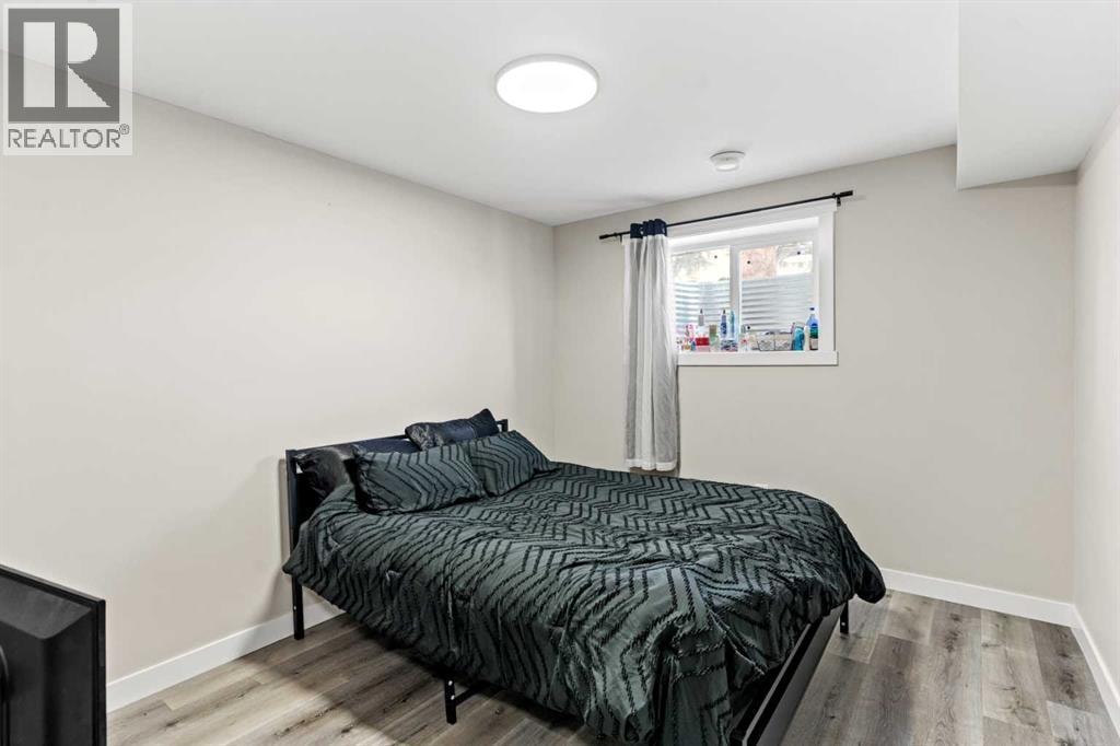 710 / 712 72 Avenue NW — photo 44
