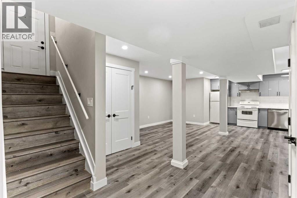 710 / 712 72 Avenue NW — photo 17