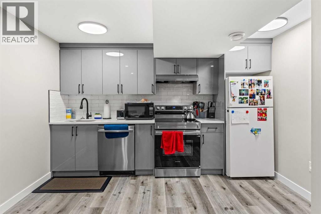 710 / 712 72 Avenue NW — photo 39