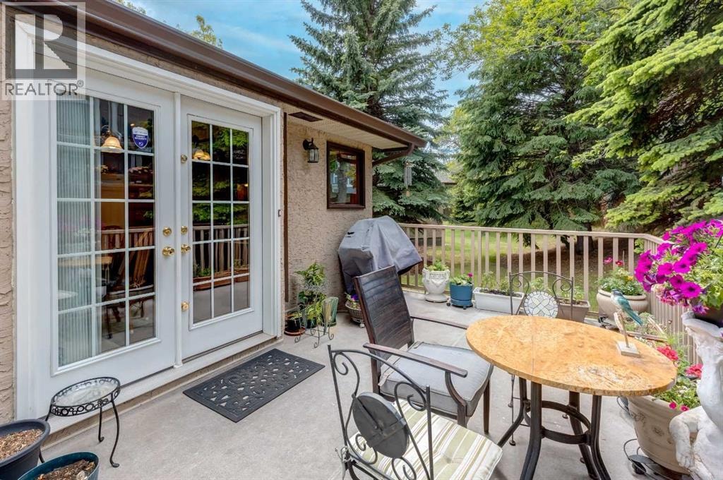 170 Oakbriar Close SW — photo 42
