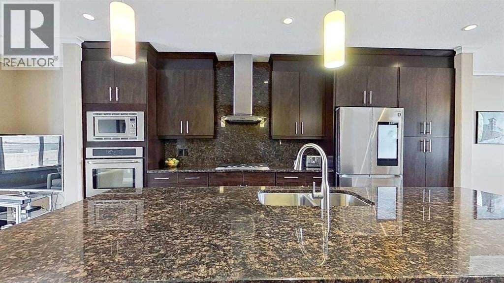 249 18 Avenue NE — photo 7