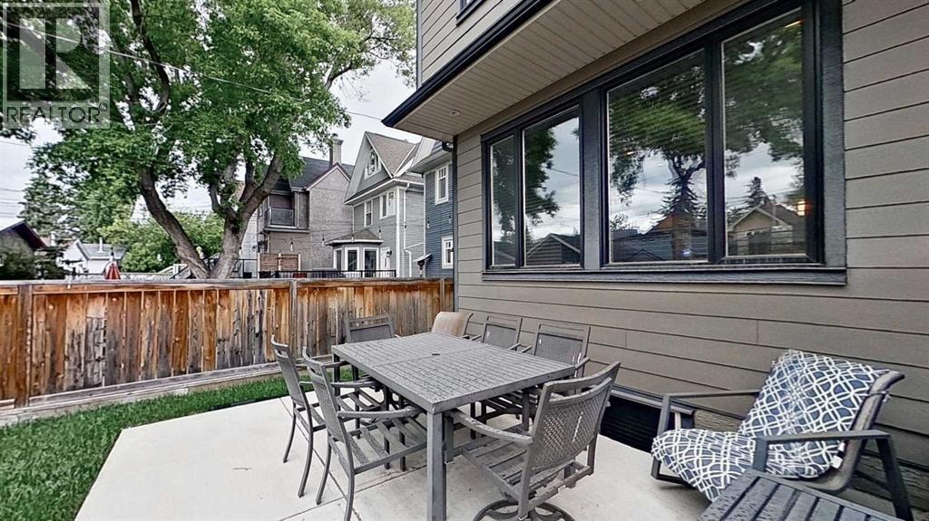 249 18 Avenue NE — photo 36