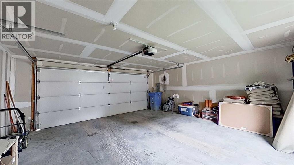249 18 Avenue NE — photo 38