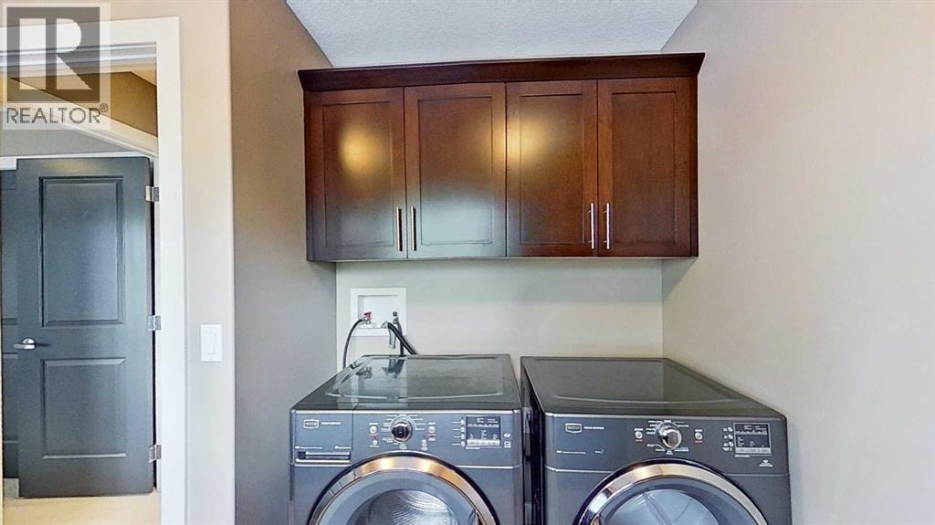249 18 Avenue NE — photo 20