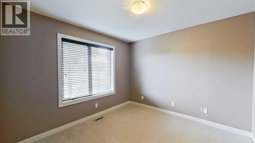 249 18 Avenue NE — photo 17