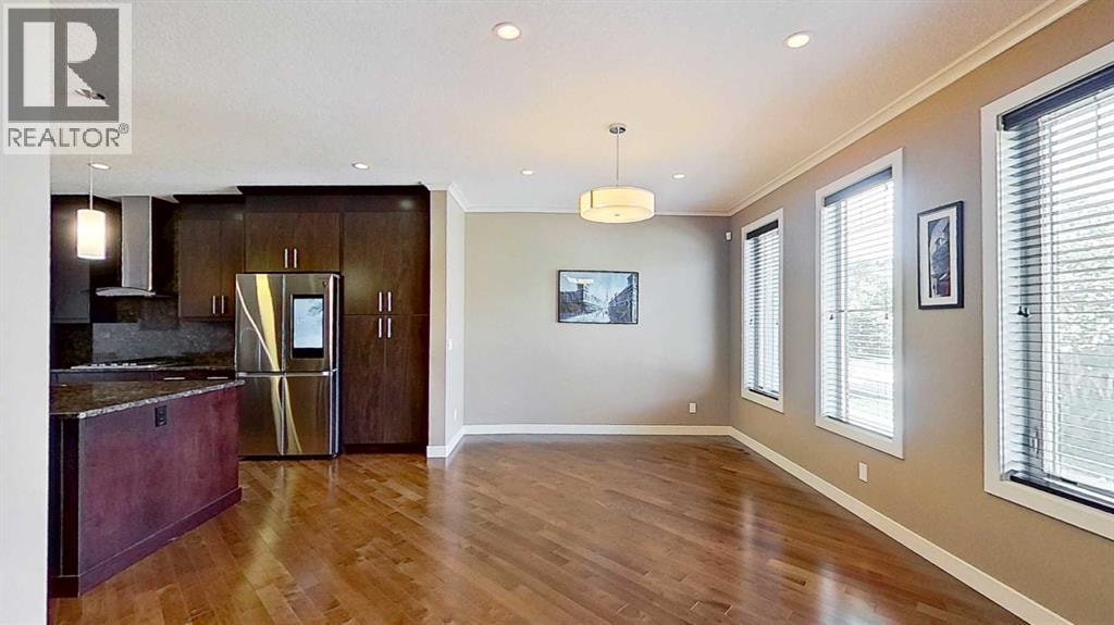 249 18 Avenue NE — photo 4