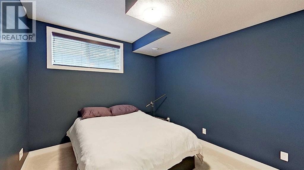 249 18 Avenue NE — photo 32