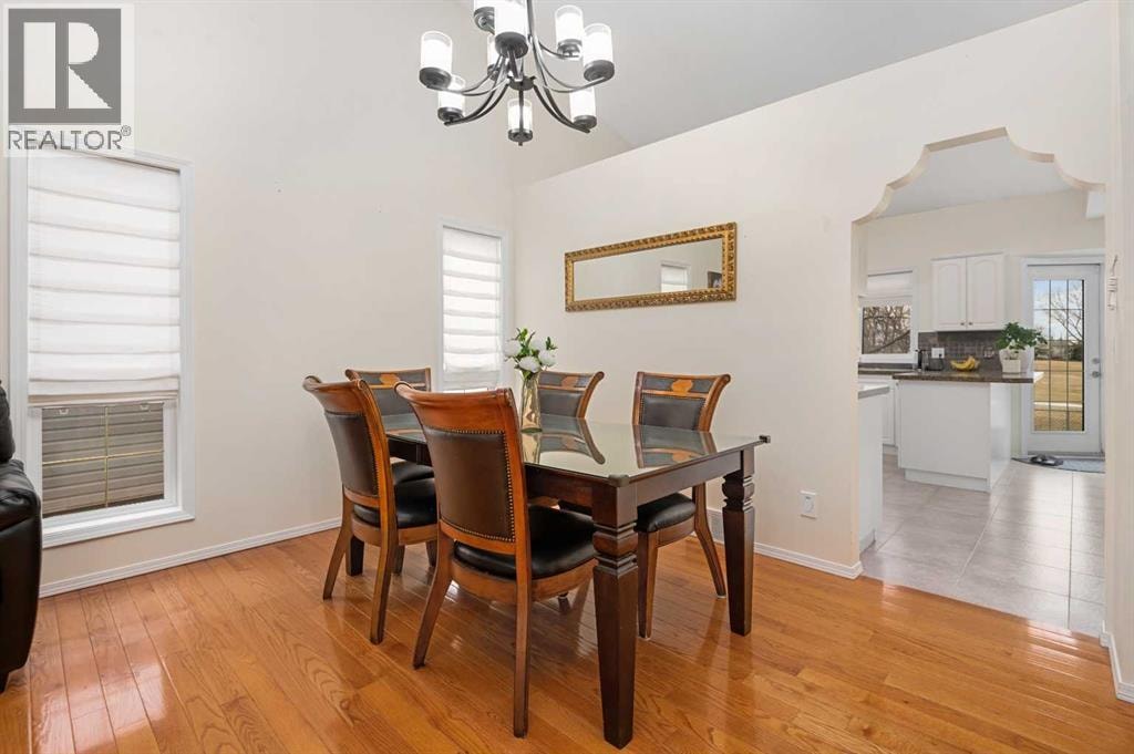 704 Woodside Drive NW — photo 9