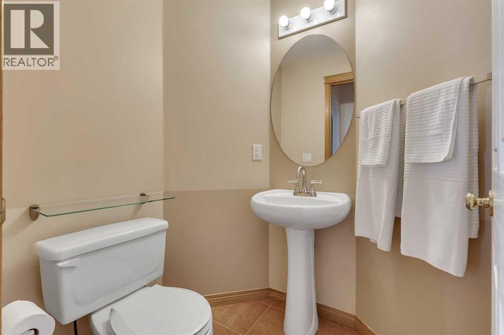 9 Panorama Hills Manor NW — photo 19