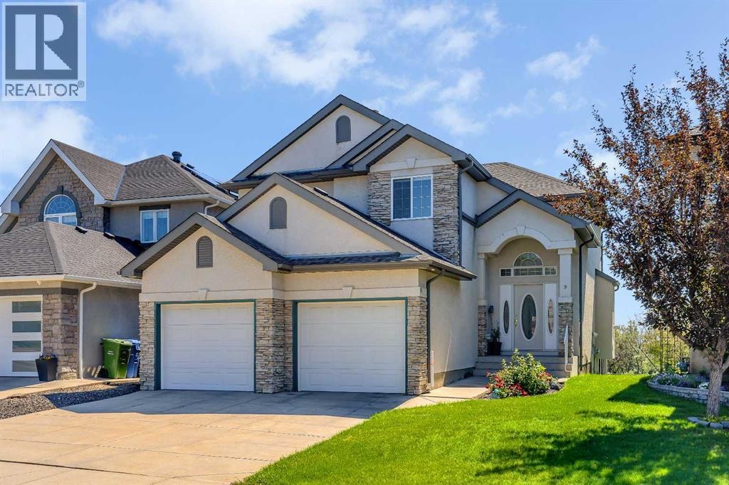 9 Panorama Hills Manor NW — photo 3