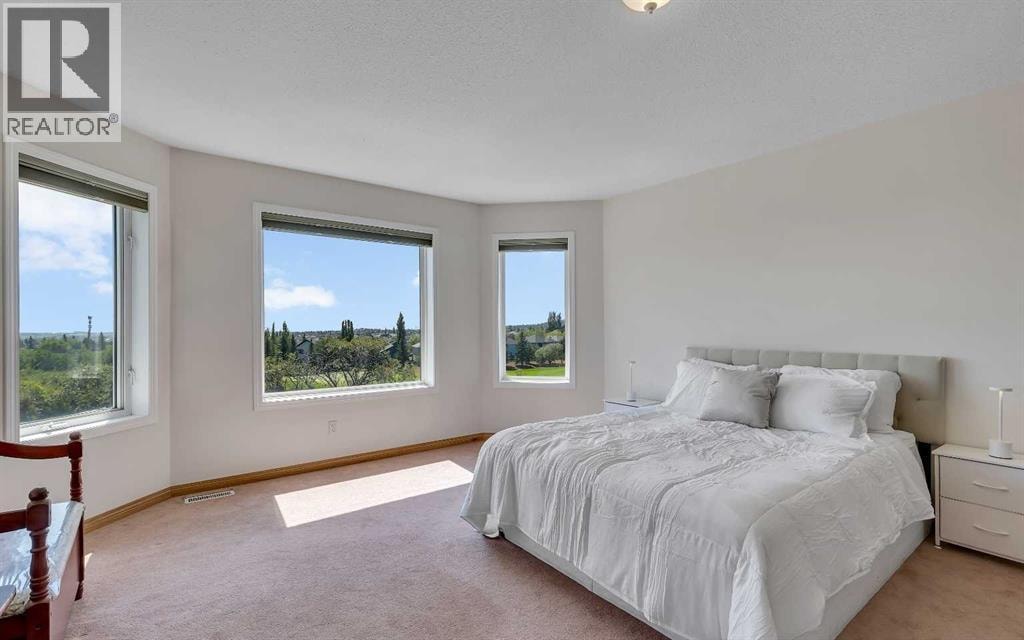 9 Panorama Hills Manor NW — photo 22