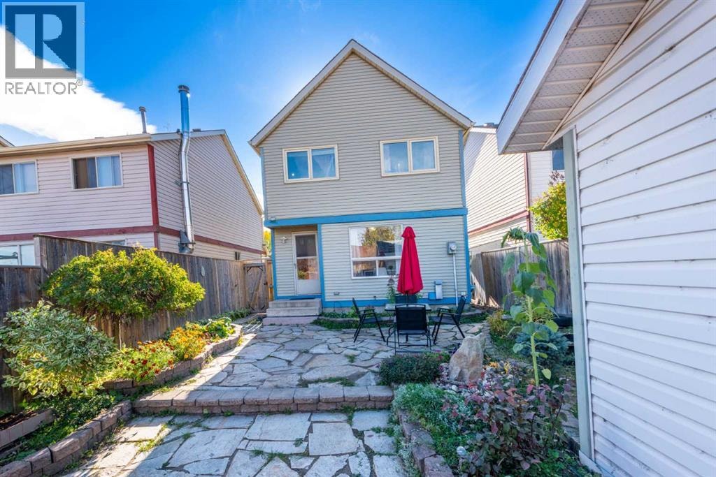 78 Queen Anne Close SE — photo 34