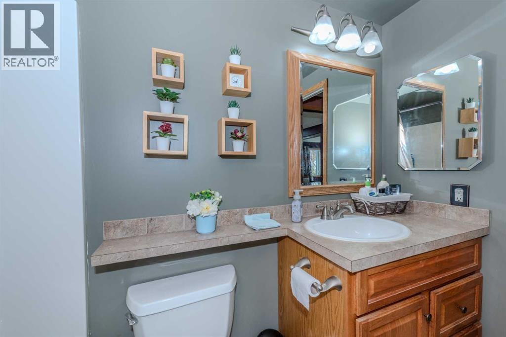 78 Queen Anne Close SE — photo 25
