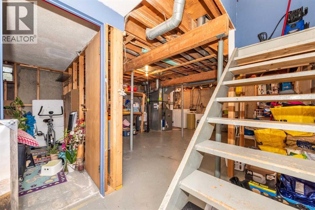 78 Queen Anne Close SE — photo 26
