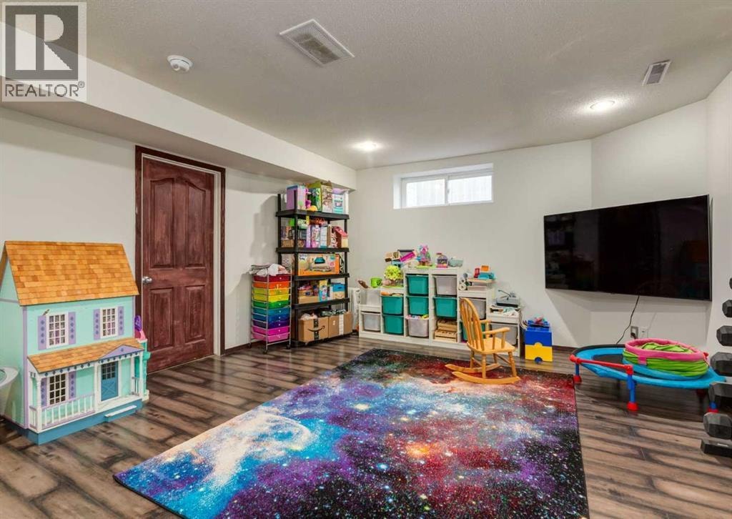 244 Stonegate Close NW — photo 30