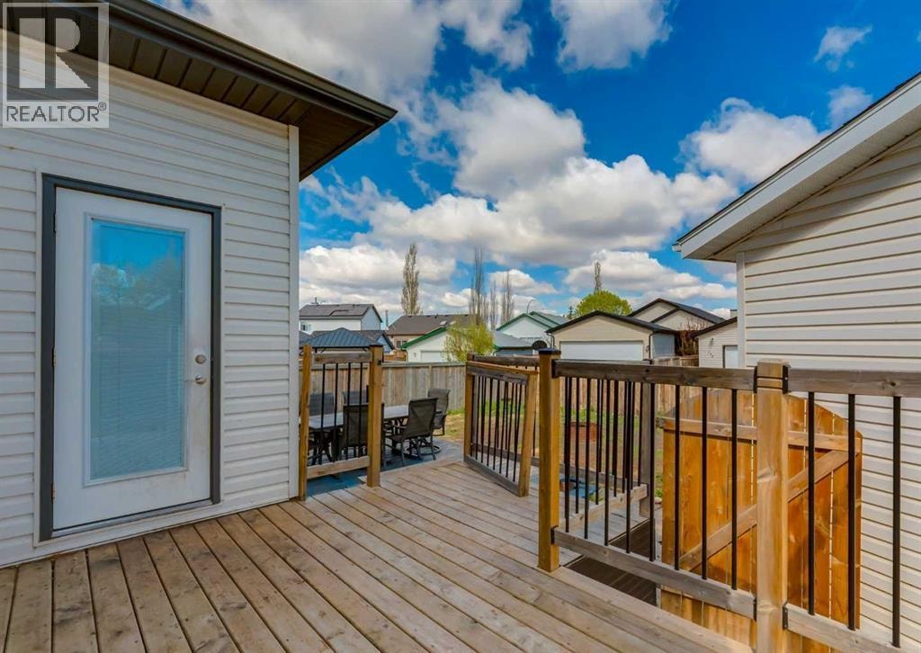 244 Stonegate Close NW — photo 42