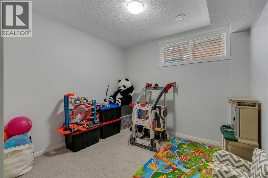 151 Stonemere Green — photo 32