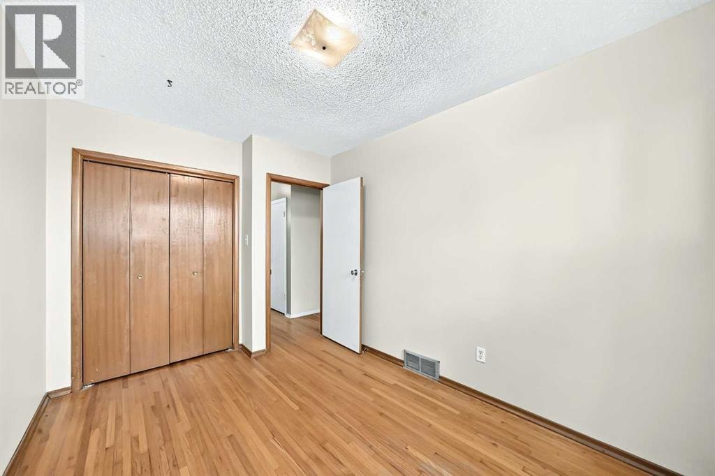 416/418 33 Avenue NE — photo 24