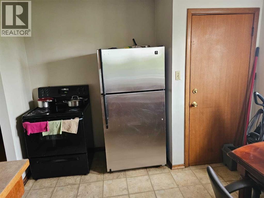 416/418 33 Avenue NE — photo 30