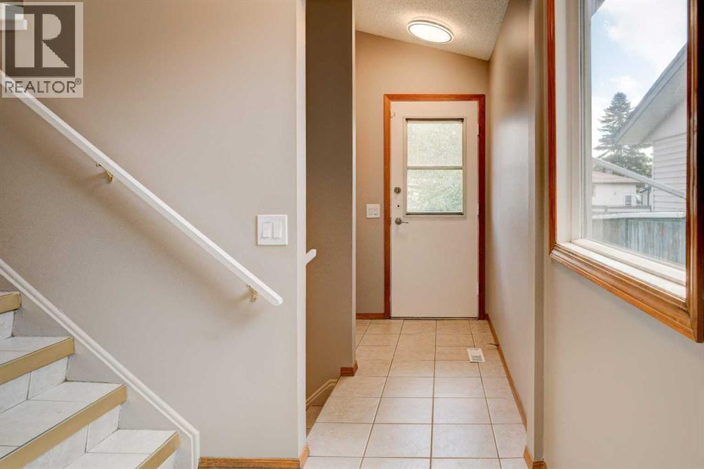 27 Dovely Way SE — photo 4