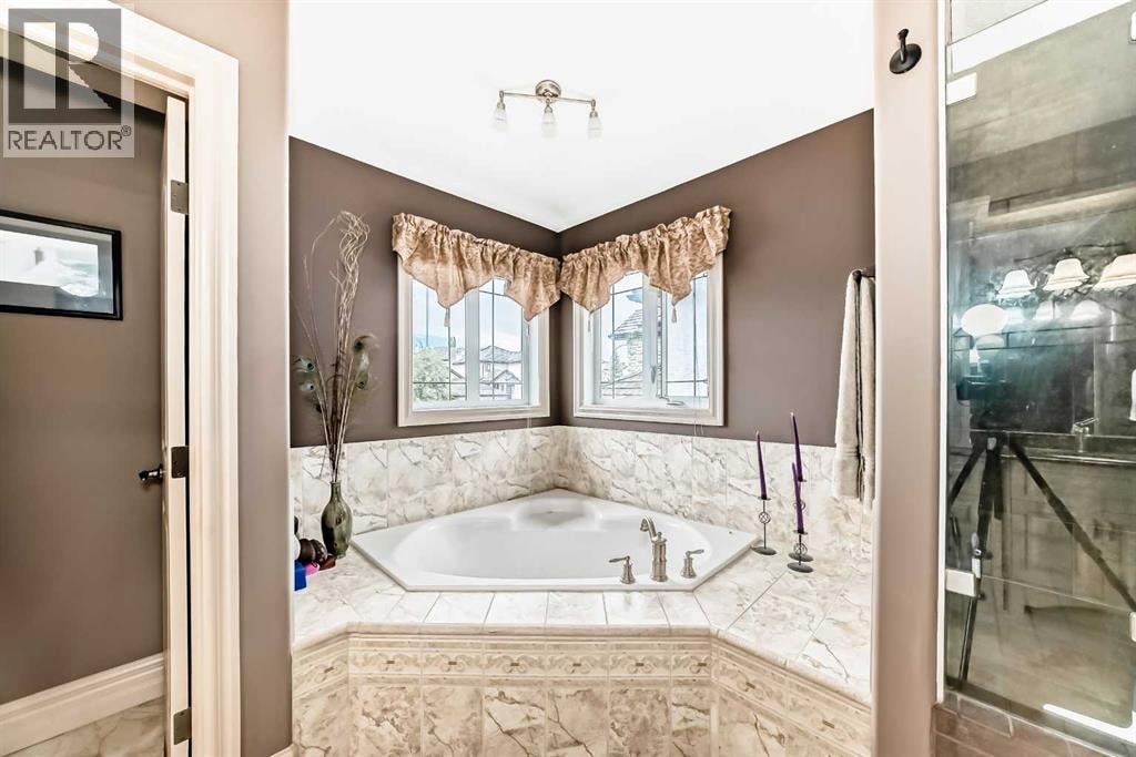 18 Royal Ridge Link NW — photo 29