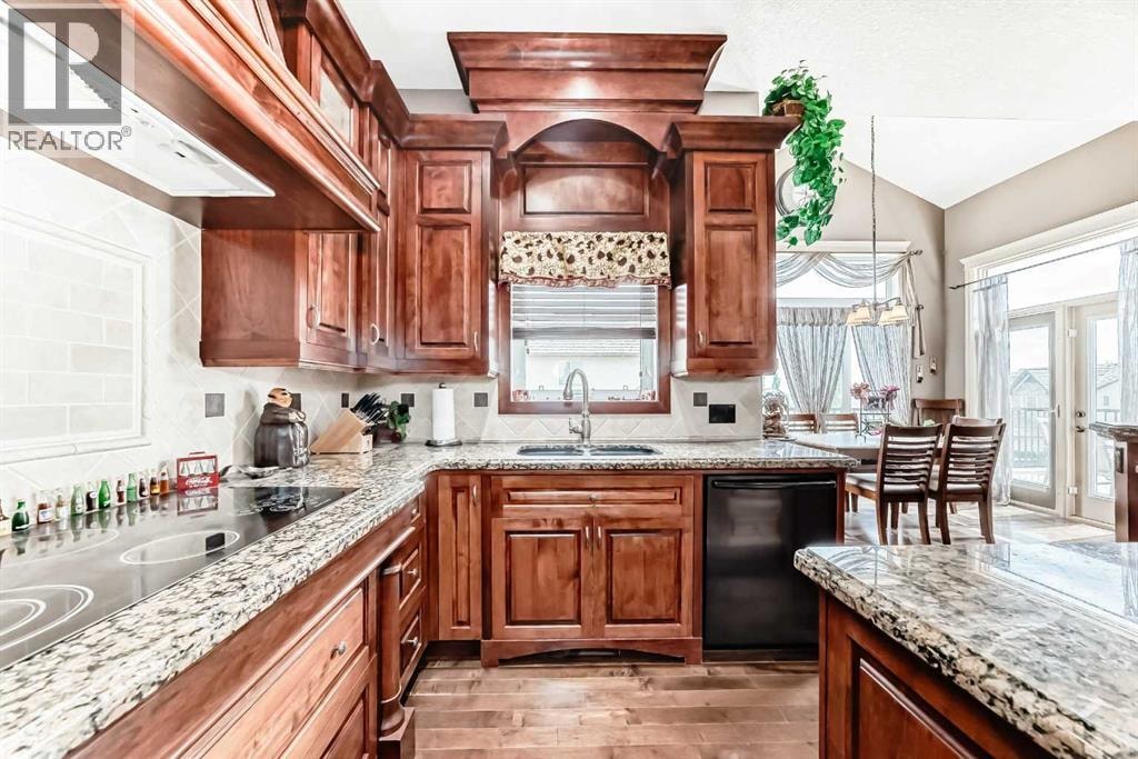 18 Royal Ridge Link NW — photo 8