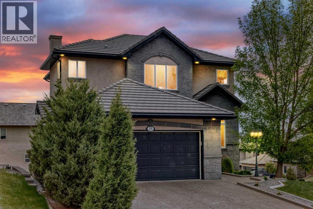 18 Royal Ridge Link NW — photo 2