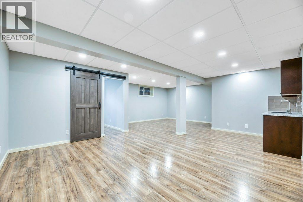 151 Cove Place — photo 45