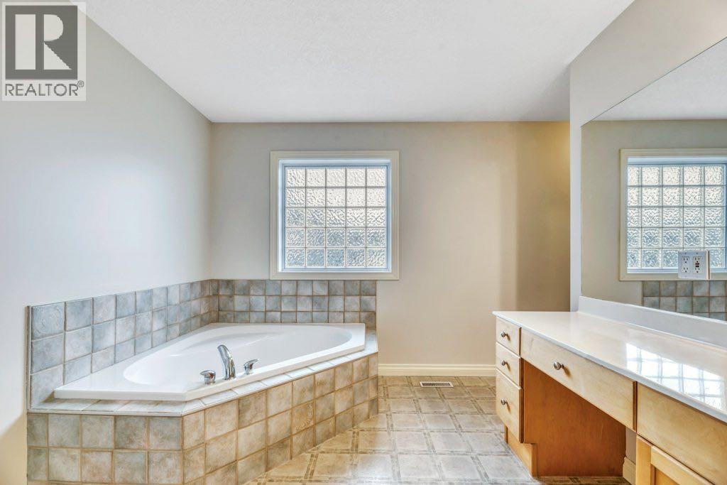 151 Cove Place — photo 17