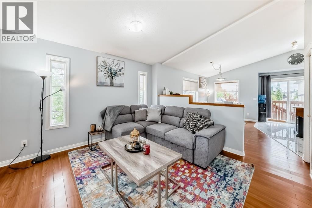 98 Canoe Square SW — photo 20