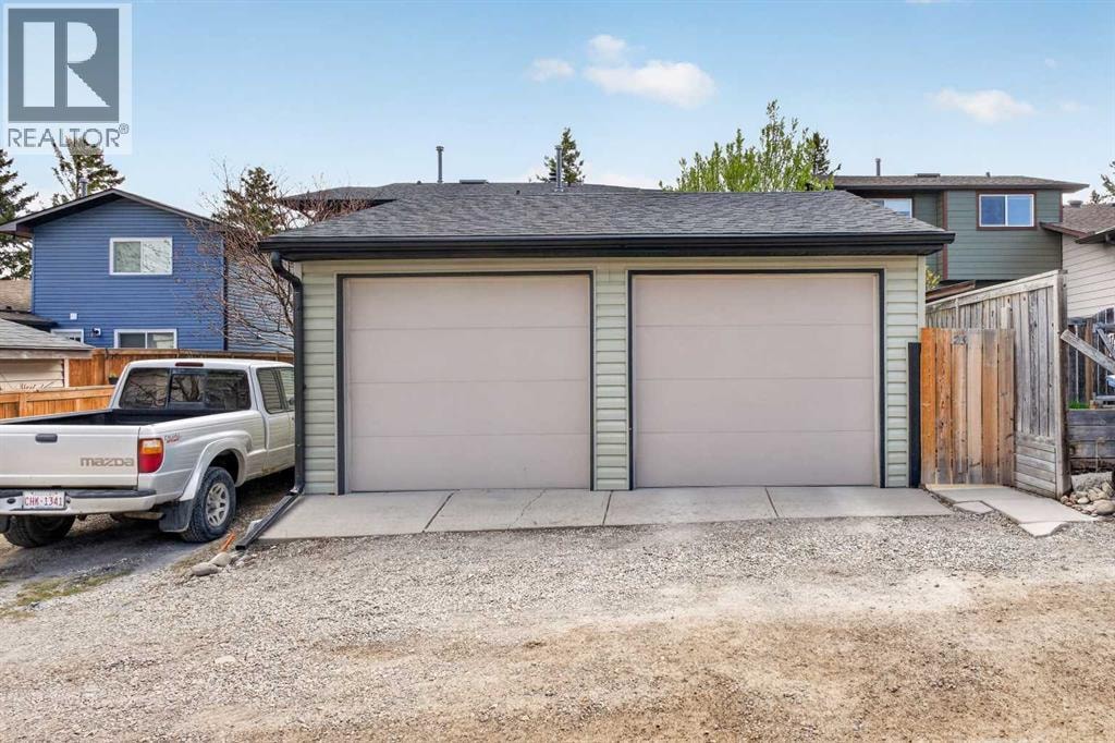 23 Bermuda Place NW — photo 41