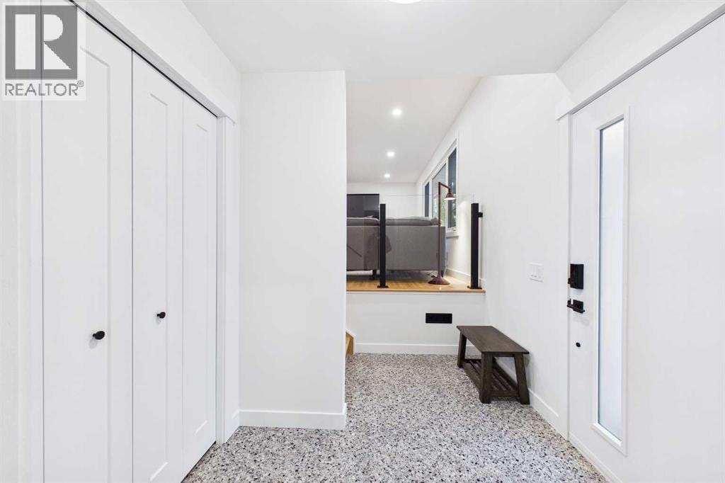 920 Cantabrian Drive SW — photo 2