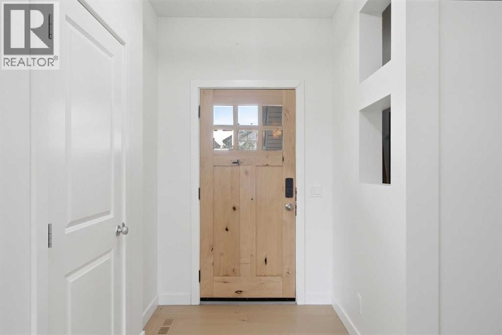 23 Cranridge Crescent SE — photo 3