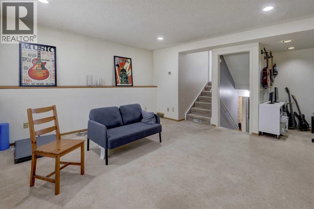 16 Martingrove Mews NE — photo 14