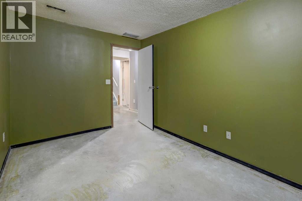 16 Martingrove Mews NE — photo 23